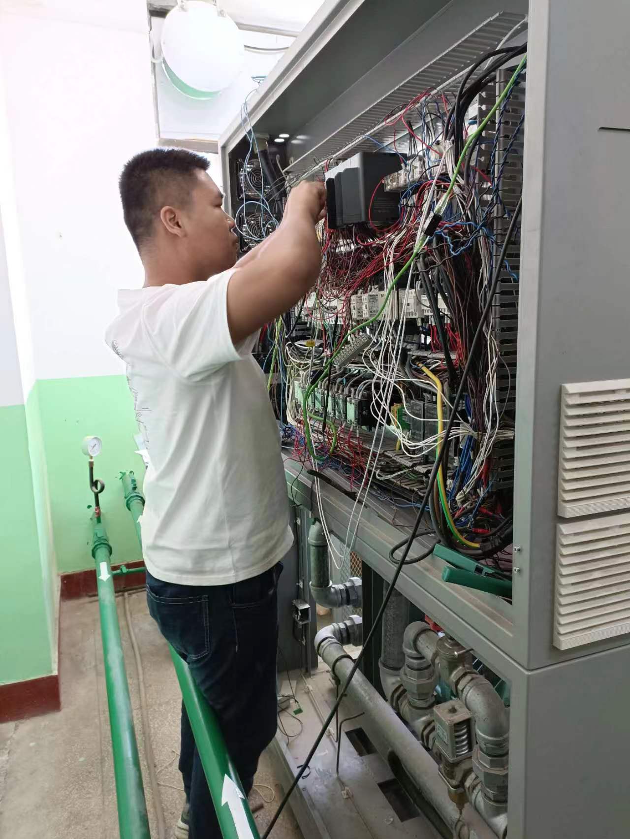試驗(yàn)箱維保 (4)